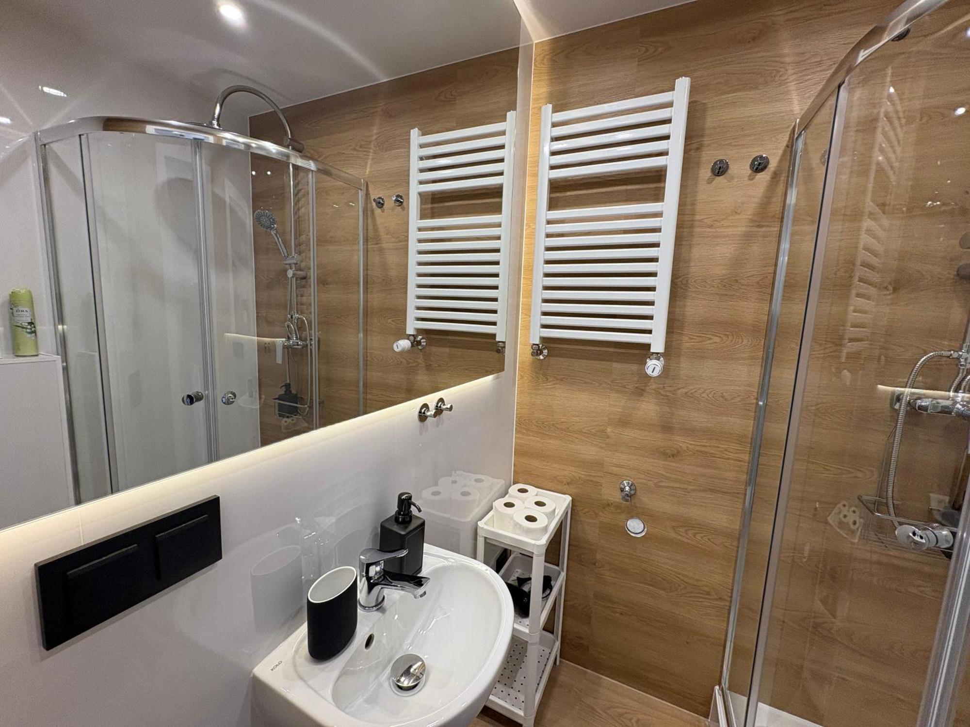 Stylowe Apartamenty W Centrum วรอตซวาฟ ภายนอก รูปภาพ