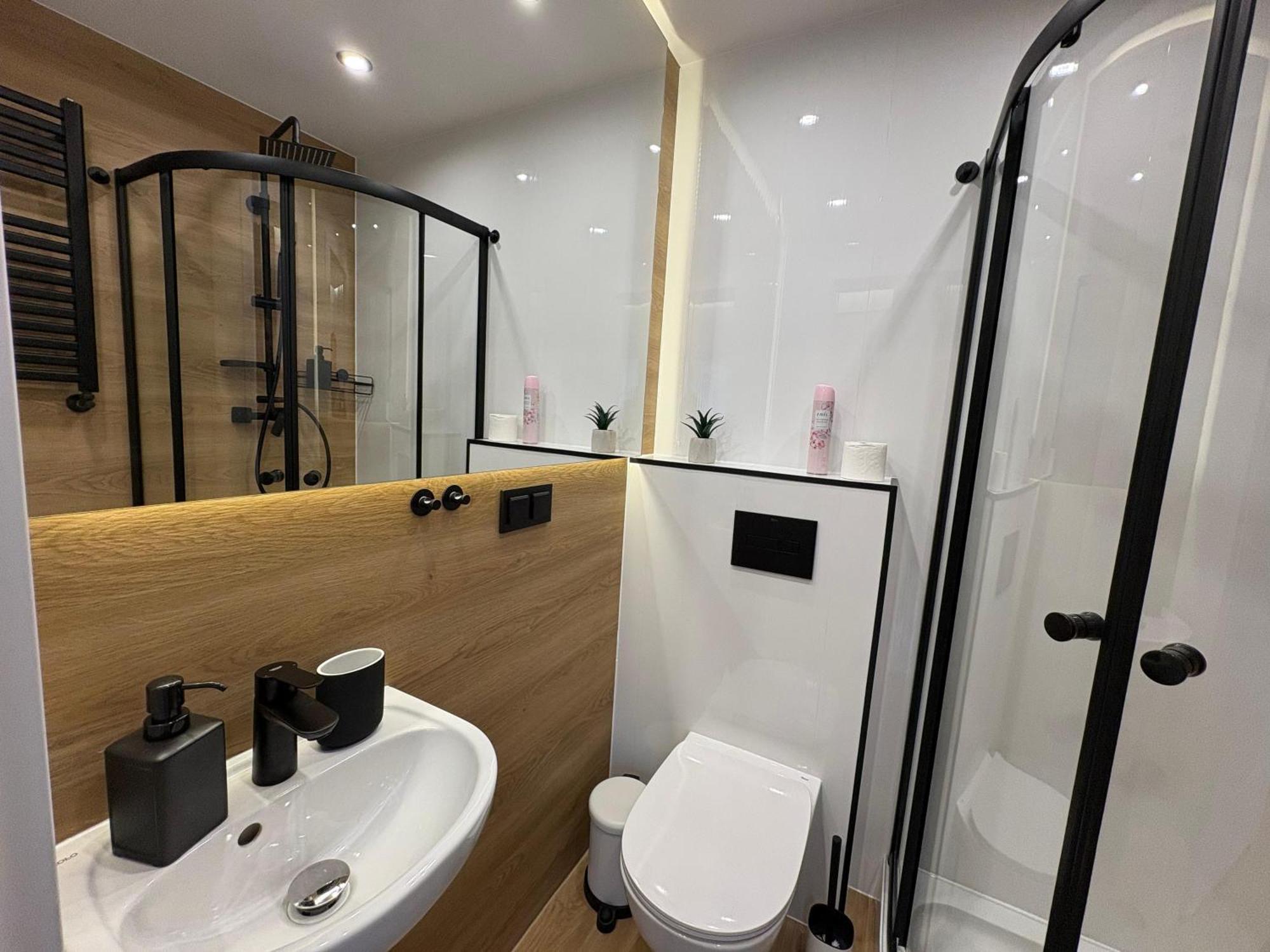 Stylowe Apartamenty W Centrum วรอตซวาฟ ภายนอก รูปภาพ
